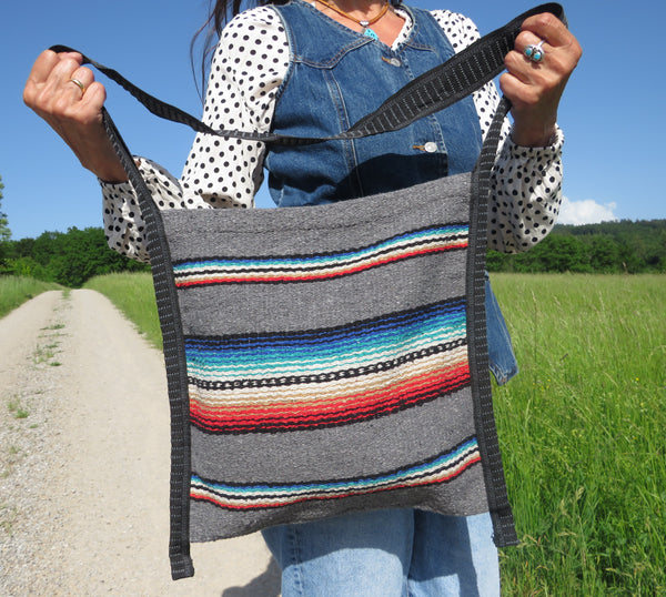 Ethno Hirtentasche Retro   EL PASO Mexiko Style  70% Polyacryl 30% Polyester grau 70er 33cm x32cm