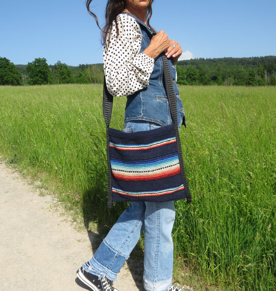 Hippie Hirtentasche  EL PASO Mexiko Style  70% Polyacryl 30% Polyester blau 33cm x32cm