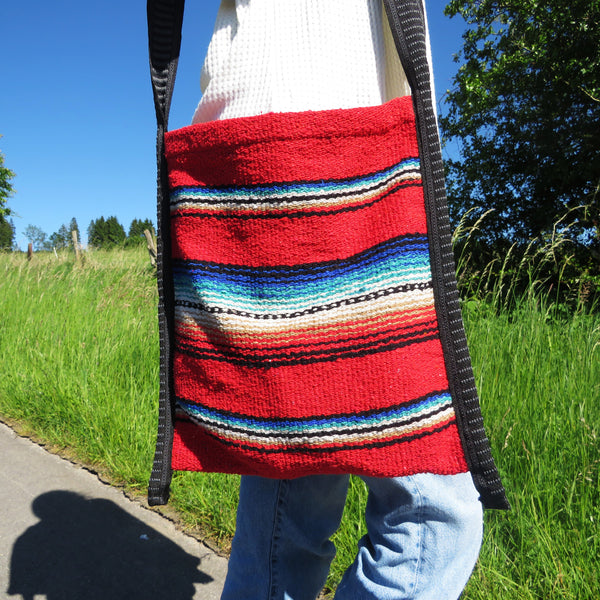 Hippie Hirtentasche  EL PASO Mexiko Style  70% Polyacryl 30% Polyester  rot 33cm x32cm