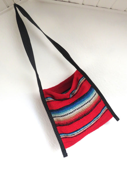 Hippie Hirtentasche  EL PASO Mexiko Style  70% Polyacryl 30% Polyester  rot 33cm x32cm