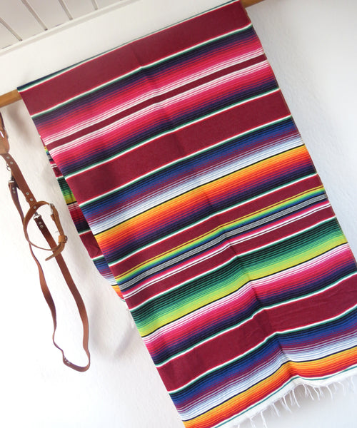 mexikanische Decke SANTA FE mit Tragegurt aus Echtleder 210cm x 150cm bordeaux 100% Baumwolle