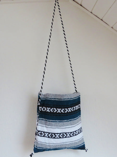 BALD WIEDER VERFÜGBAR mexikanische Festival Schultertasche EL PASO gewebt Hippie Navajo Tasche petrol grau Nomadentasche Material  50% Polyacryl 40% Polyester 10% Baumwolle Hersteller Molina Made in Mexico