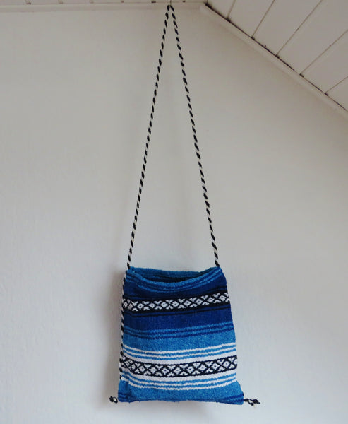 ZUR ZEIT AUSVERKAUFT Ethno Hirtentasche EL PASO blau türkis  Mexiko gewebt Boho Tasche  Festival  Material  50% Polyacryl 40% Polyester 10% Baumwolle Hersteller Molina Made in Mexico