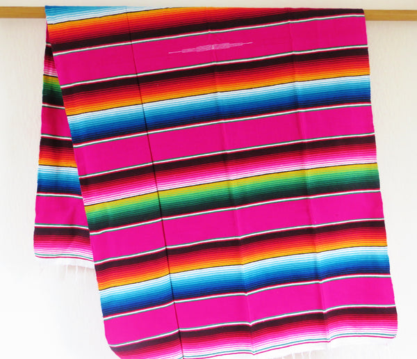 BALD WIEDER VERFÜGBAR mexikanische Bohemian Decke SANTA FE handgewebt pink rainbow Yoga  Ethno Tagesdecke Southwest  Molina made in Mexico 215cm x 90cm 100% Polyacryl