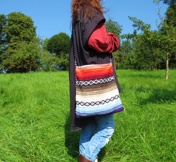 ZUR ZEIT  AUSVERKAUFT mexikanische Schultertasche EL PASO  Ethno Design Boho Hippie gewebt bunt mexican Blanket Bag  Material  50% Polyacryl 40% Polyester 10% Baumwolle Hersteller Molina Made in Mexico