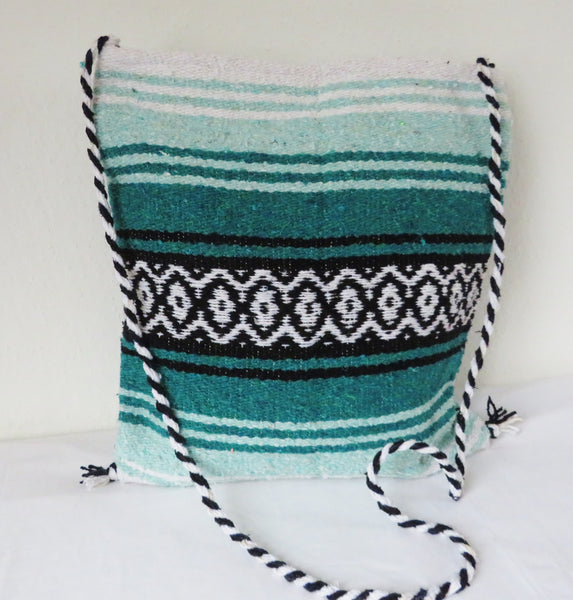 ZUR ZEIT AUSVERKAUFT mexikanische Hippie Festival  Hirtentasche  EL PASO Cross Body Boho Hippie handgewebt grün Material  50% Polyacryl 40% Polyester 10% Baumwolle Hersteller Molina Made in Mexico