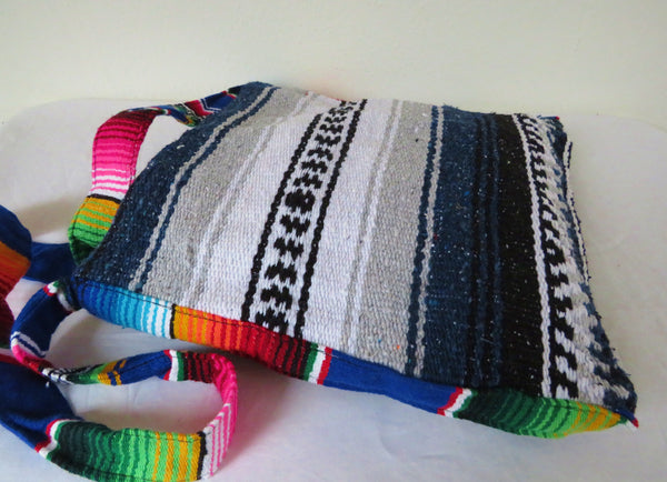 BALD WIEDER VERFÜGBAR Indianer Schultertasche SOUTHWEST Mexiko handgewebt blau Navajo Style  mexican Blanket Bag  50% Polyacryl 40% Polyester 10% Baumwolle Hersteller Molina Made in Mexico