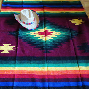 BALD WIEDER VERFÜGBAR mexikanische Bohemian Decke NAVAJO  bordeaux  regenbogen handgewebt Ethno Tagesdecke 220cmx129cm   50% Polyacryl 40% Polyester 10% Baumwolle