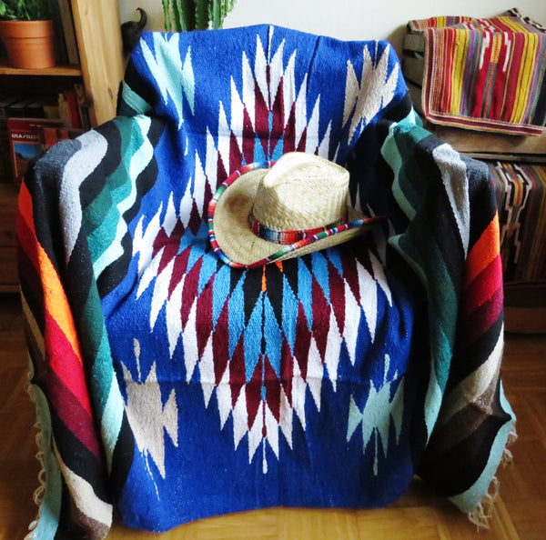 BALD WIEDER VERFÜGBAR mexikanische Ethno  Decke NAVAJO  blau Handarbeit Boho Tagesdecke 220cm x 125cm  50% Polyacryl 40% Polyester 10% Baumwolle Hersteller Molina Made in Mexico