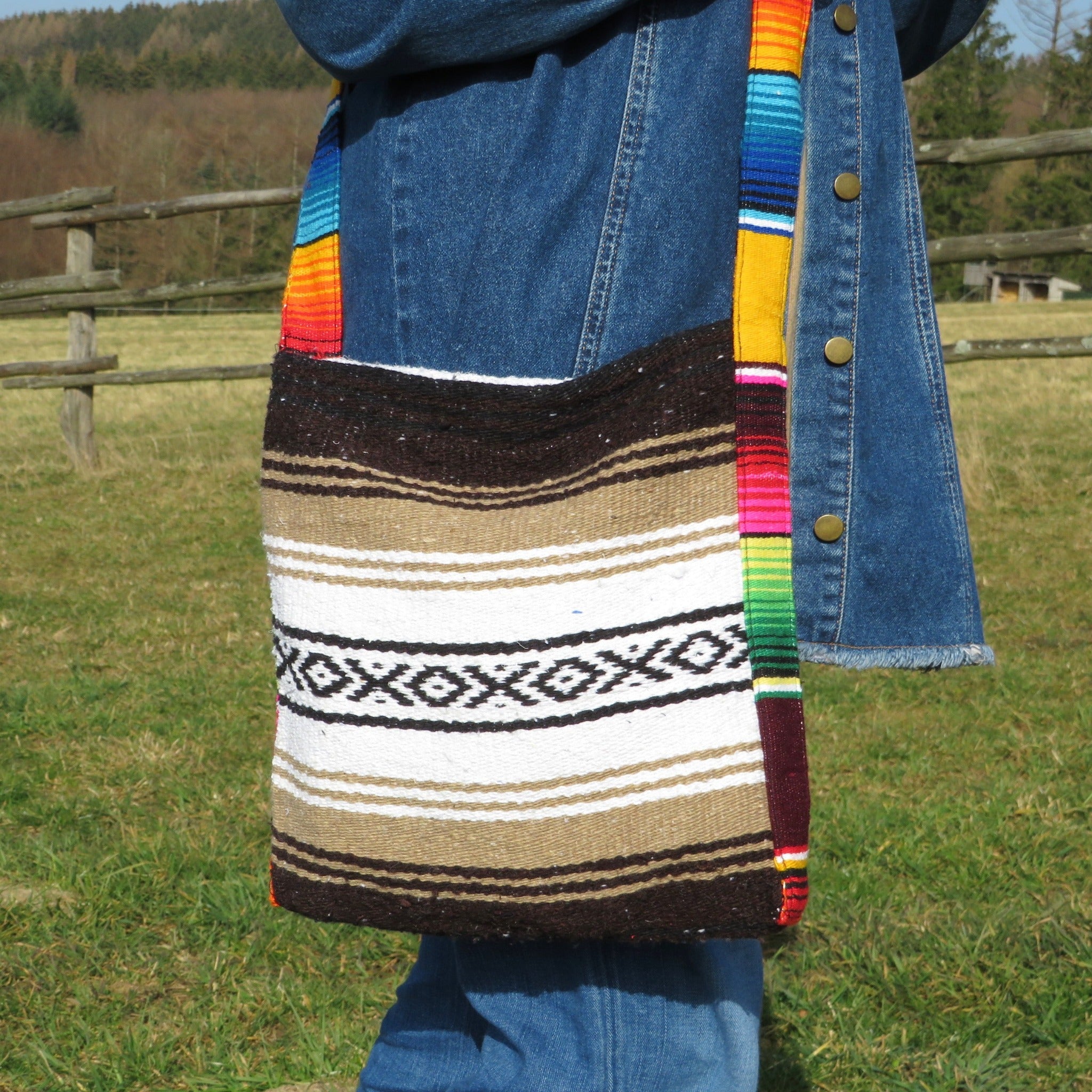 BALD WIEDER VERFÜGBAR Schultertasche SOUTHWEST Mexiko handgewebt braun Navajo Style  mexican Blanket Bag  50% Polyacryl 40% Polyester 10% Baumwolle Hersteller Molina Made in Mexico