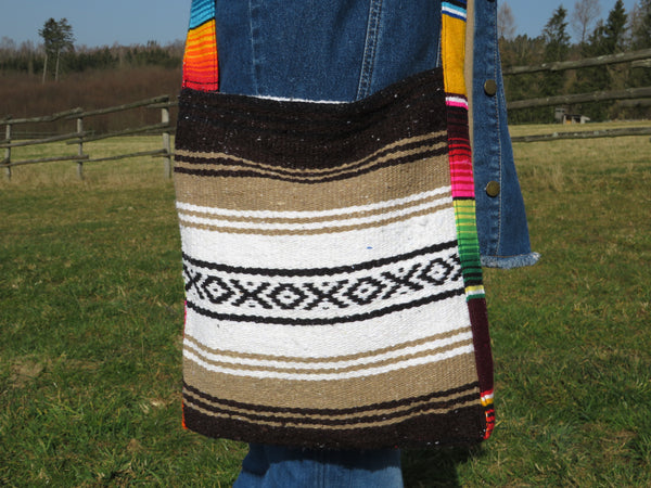 BALD WIEDER VERFÜGBAR Schultertasche SOUTHWEST Mexiko handgewebt braun Navajo Style  mexican Blanket Bag  50% Polyacryl 40% Polyester 10% Baumwolle Hersteller Molina Made in Mexico