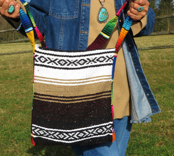 BALD WIEDER VERFÜGBAR Schultertasche SOUTHWEST Mexiko handgewebt braun Navajo Style  mexican Blanket Bag  50% Polyacryl 40% Polyester 10% Baumwolle Hersteller Molina Made in Mexico